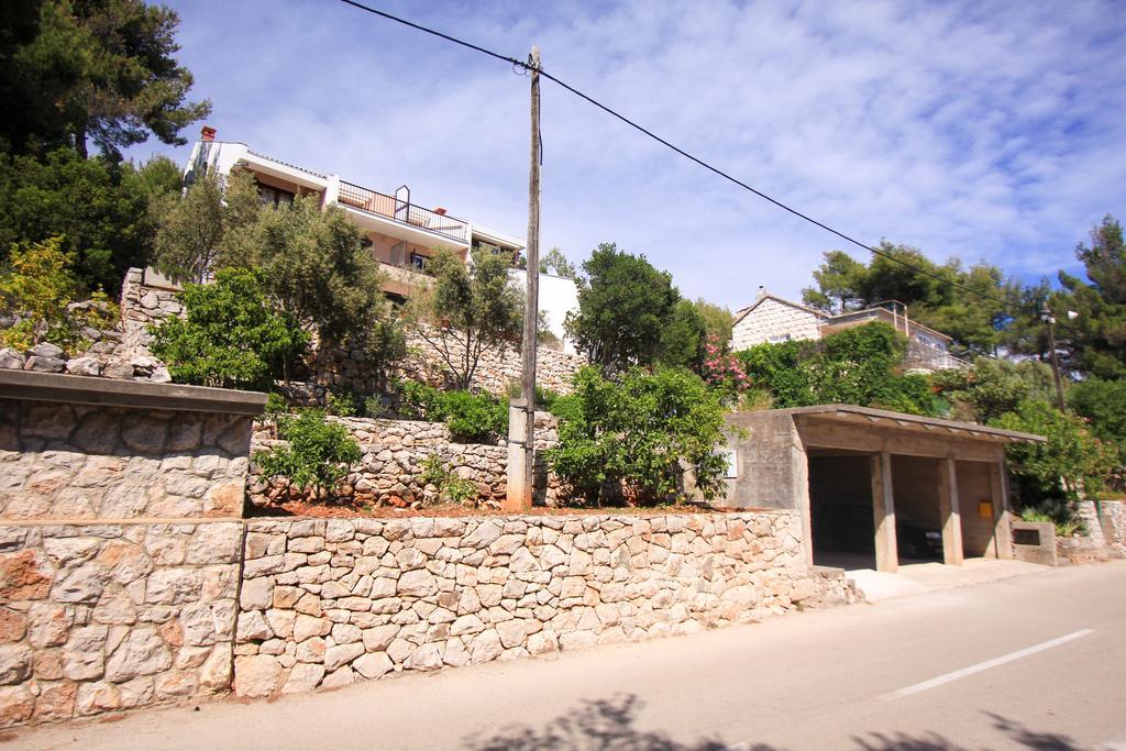 Apartments Lea Prizba Bagian luar foto